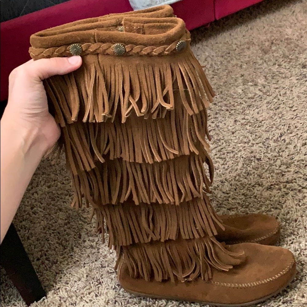 Fringe boots